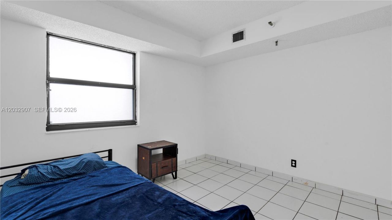 546 SW 1st St , Unit 603, Miami, FL 33130 Photo
