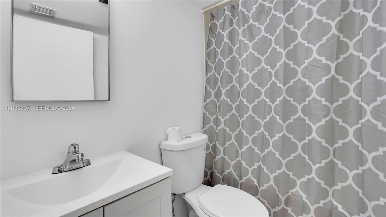 546 SW 1st St , Unit 603, Miami, FL 33130 Photo