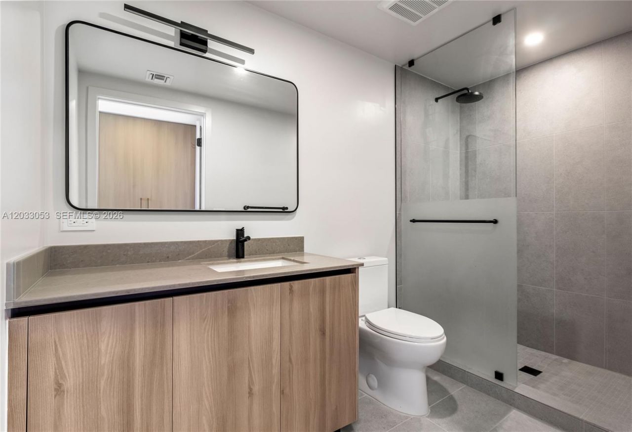 121 NE 5th St , Unit 2401, Miami, FL 33132 Photo
