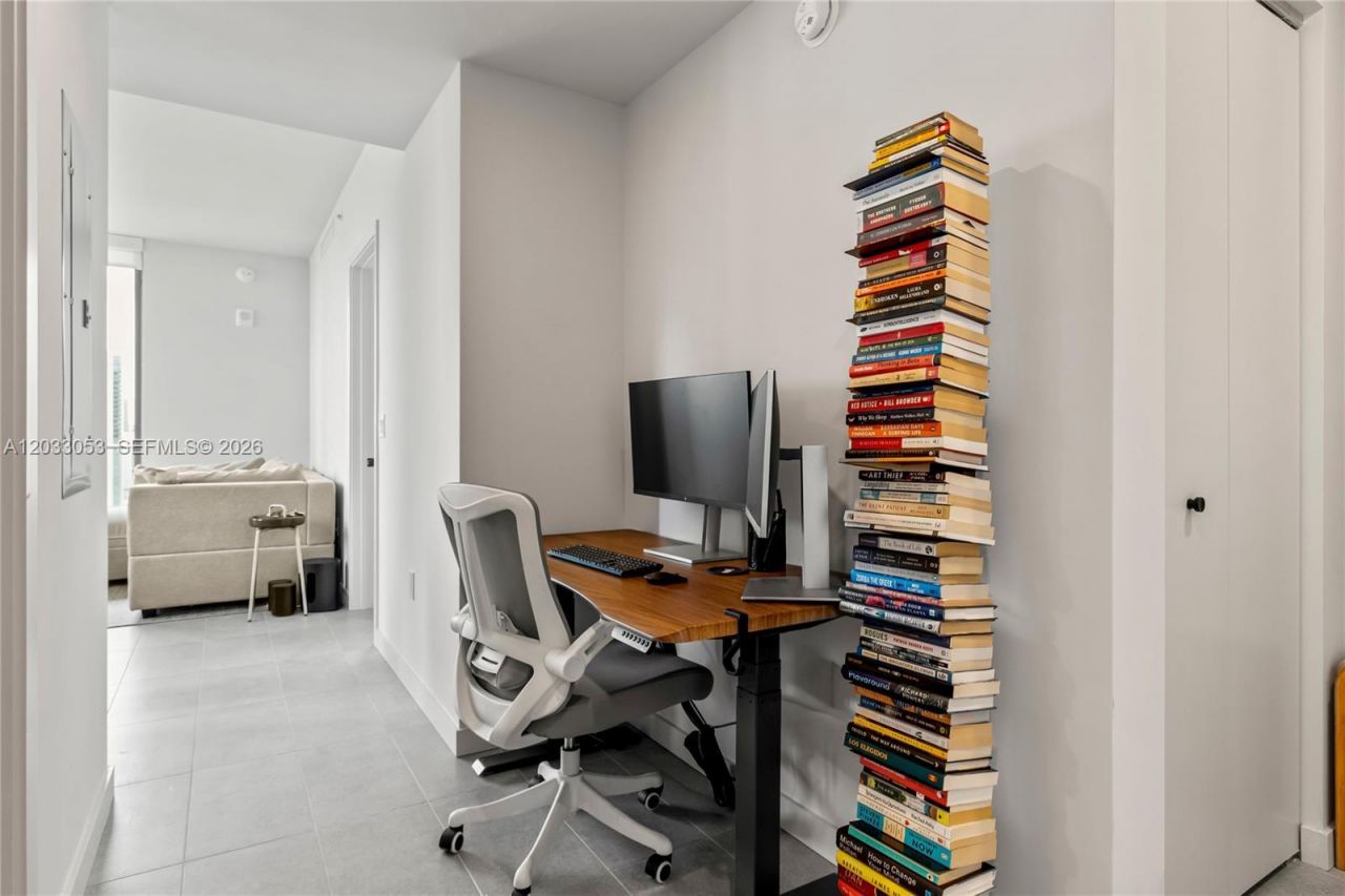 121 NE 5th St , Unit 2401, Miami, FL 33132 Photo