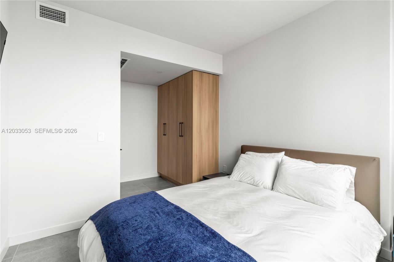 121 NE 5th St , Unit 2401, Miami, FL 33132 Photo