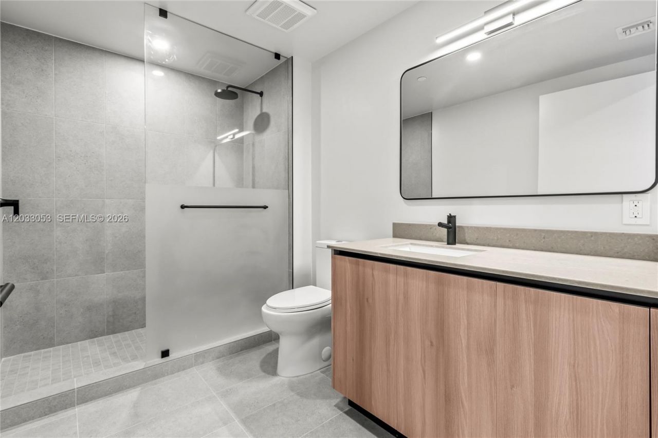 121 NE 5th St , Unit 2401, Miami, FL 33132 Photo