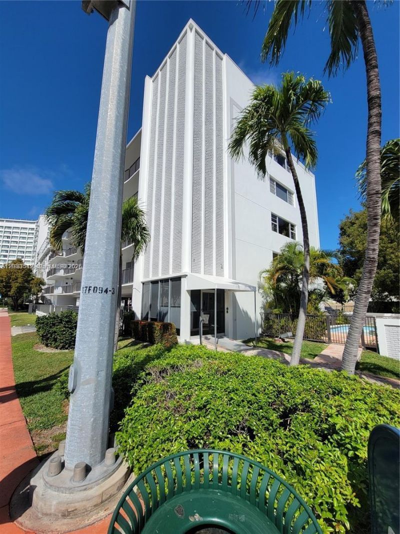 1100 Alton Rd , Unit 3C, Miami Beach, FL 33139 Photo