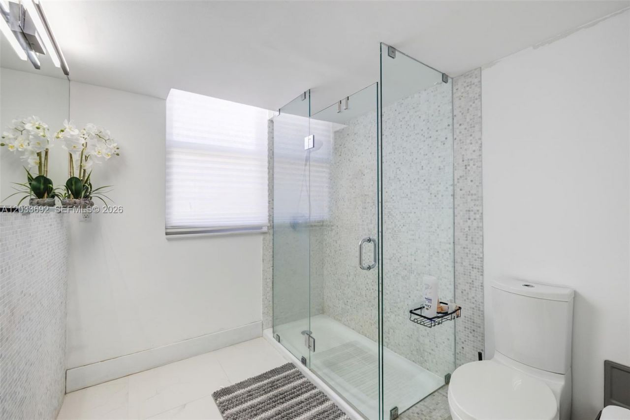9511 Collins Ave , Unit 1211, Surfside, FL 33154 Photo