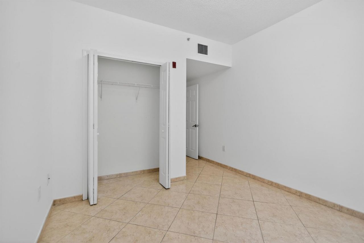 7085 Nova Drive , Unit 232, Davie, FL 33317 Photo