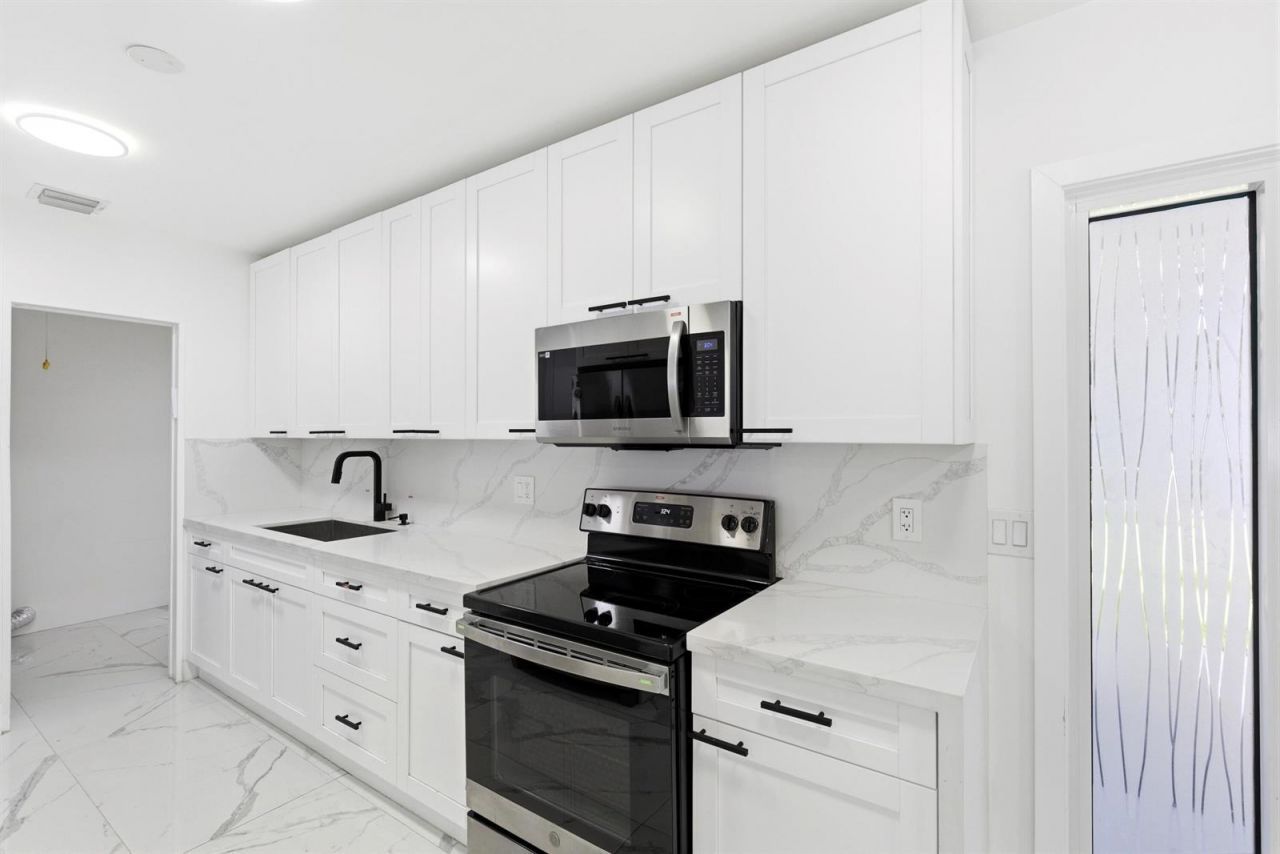 6444 Oak Street , Hollywood, FL 33024 Photo