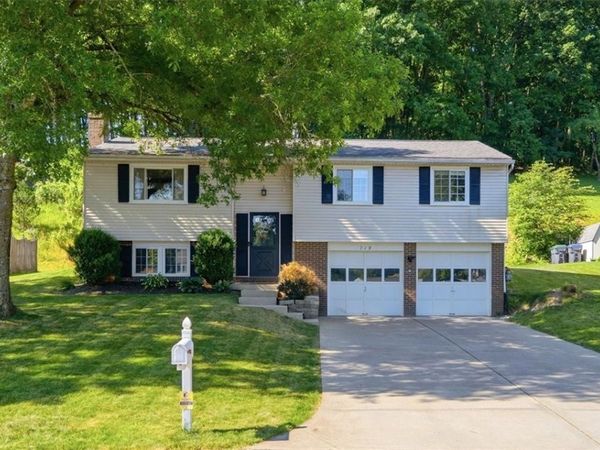 719 Skyview Dr , Cranberry Twp, PA 16066