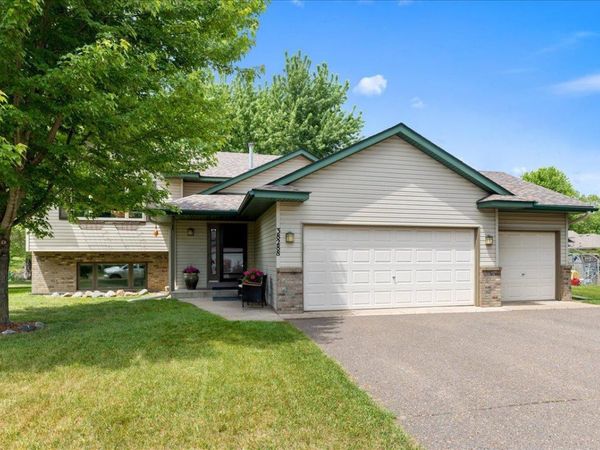 38288 Hillshire Avenue , North Branch, MN 55056