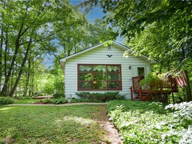 1683 Ridge Road, Hinckley, OH 44233