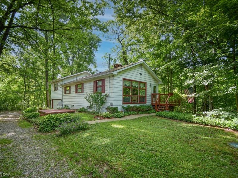 1683 Ridge Road , Hinckley, OH 44233 Photo 2
