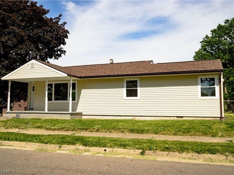 943 Erskine Avenue , Akron, OH 44306 Photo 2