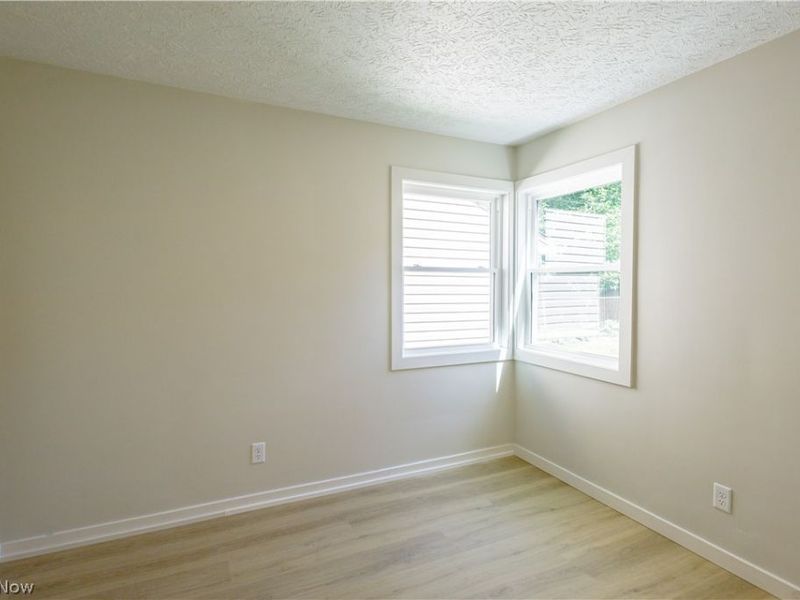 943 Erskine Avenue , Akron, OH 44306 Photo 22
