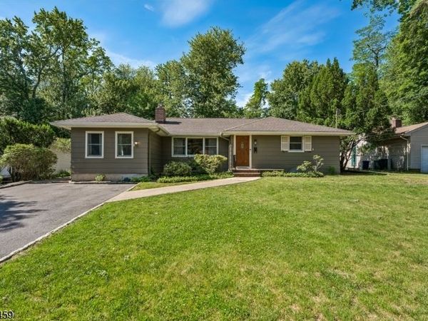 10 Overhill Dr, Madison, NJ 07940