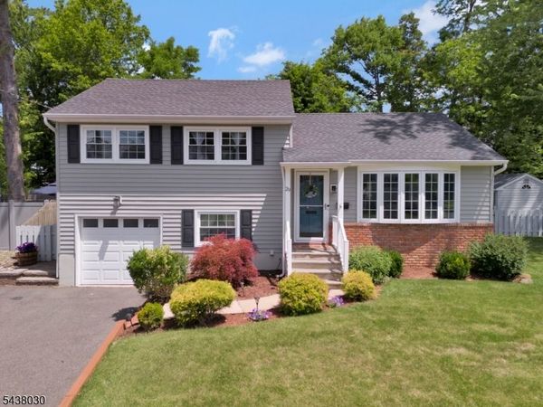 29 Bradford St, New Providence, NJ 07974