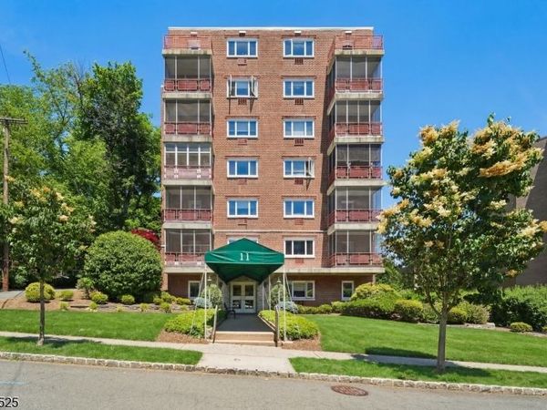 11 Euclid Ave, Summit, NJ 07901