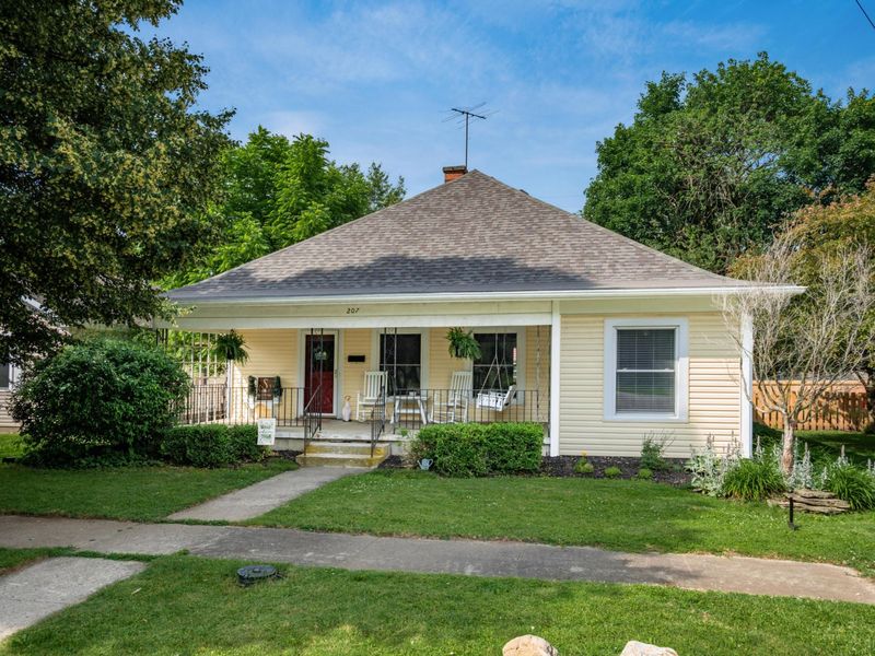 207 N Oak Street, London, OH 43140 Photo 2