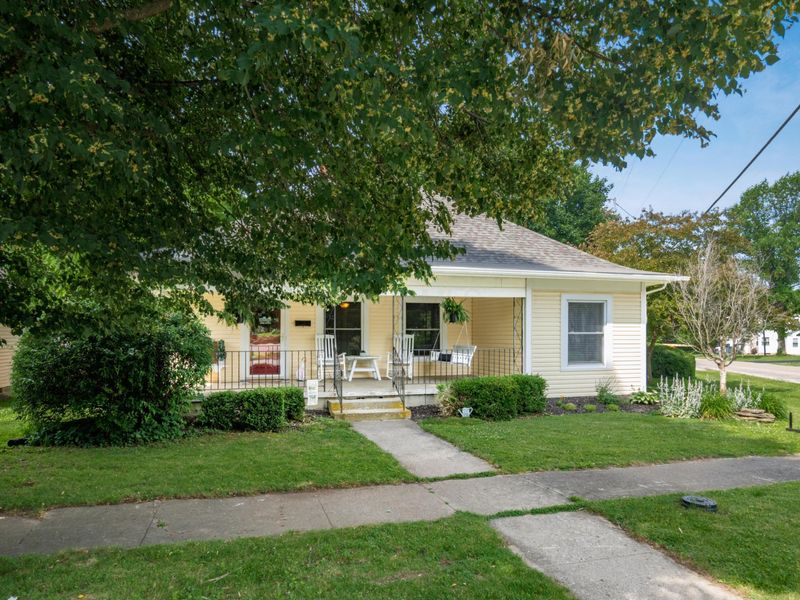207 N Oak Street, London, OH 43140 Photo 3