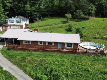 46 Wendell Lane, Flat Lick, KY 40935