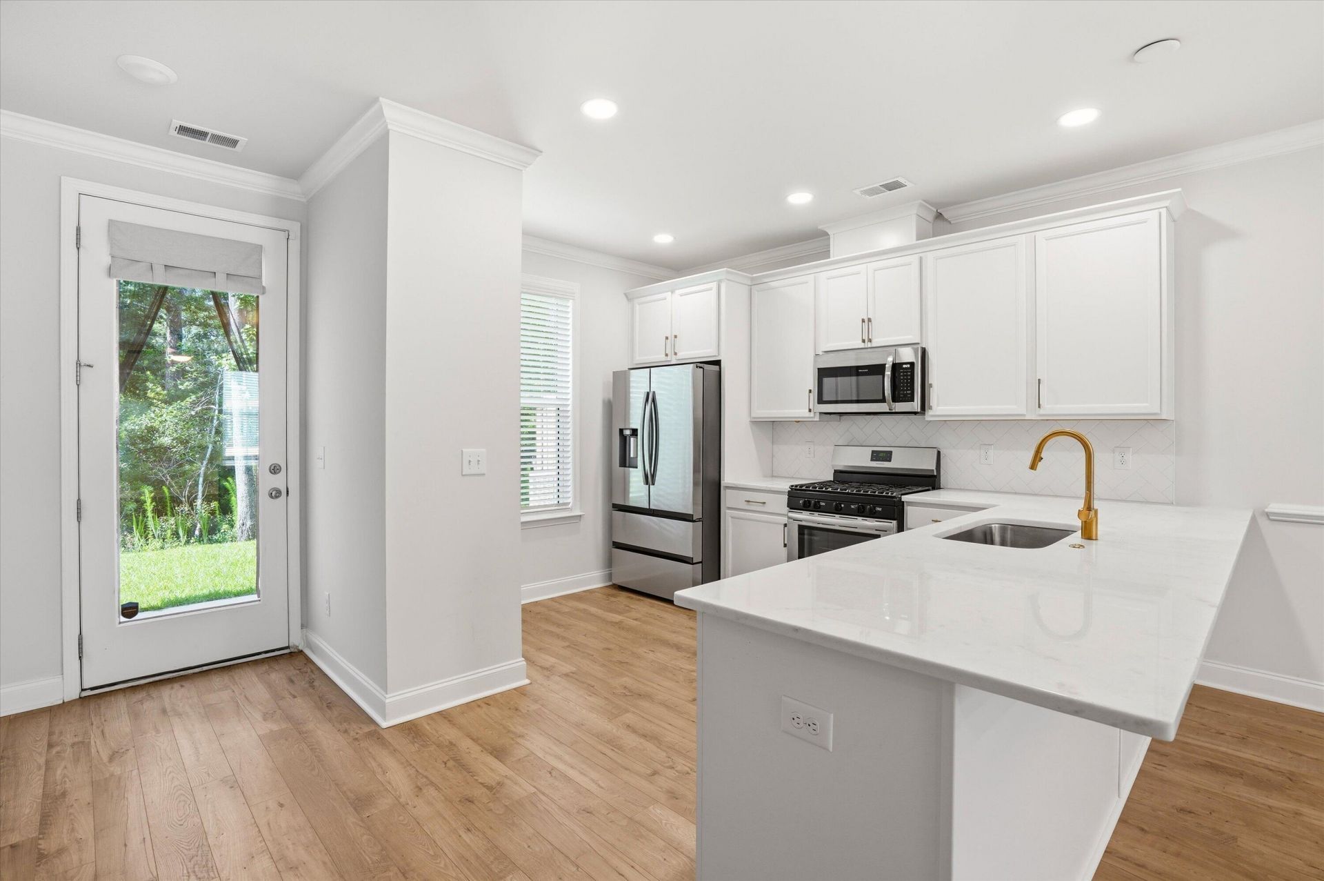 523 Green Fern Drive Photo 9