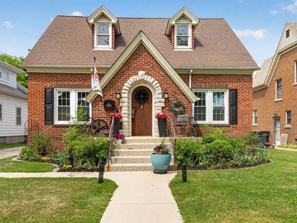308 S 9th AVENUE, West Bend, WI 53095