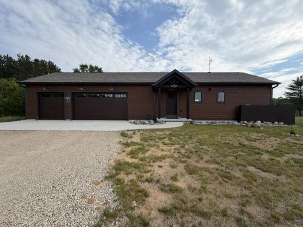 920 COUNTY ROAD GH, Wild Rose, WI 54984