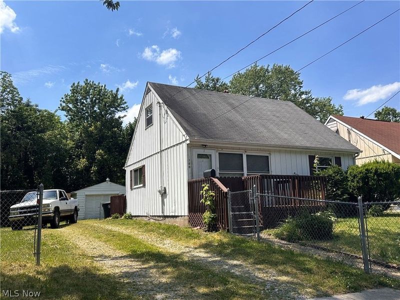 146 Berkley Street, Akron, OH 44305 Photo 2