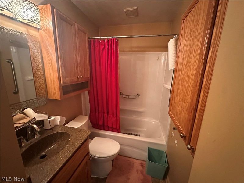 146 Berkley Street, Akron, OH 44305 Photo 8