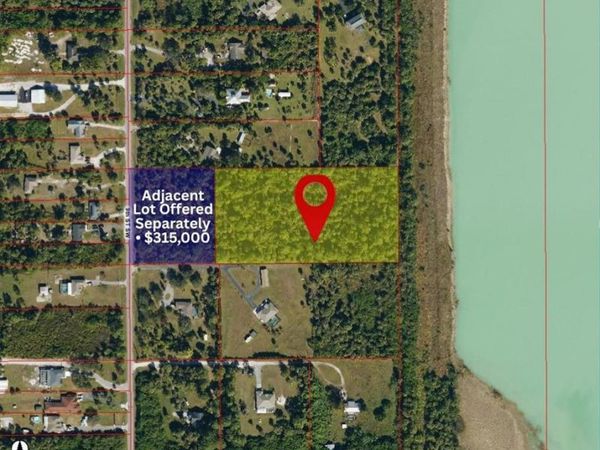 002 9th St SW , NAPLES, FL 34117