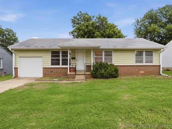 1917 S Scott Street , Sapulpa, OK 74066