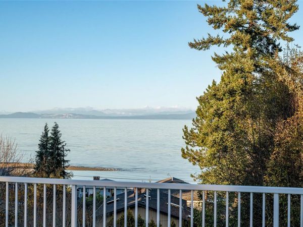 350 Garrett Rd , Qualicum Beach, BC V9K 1H4