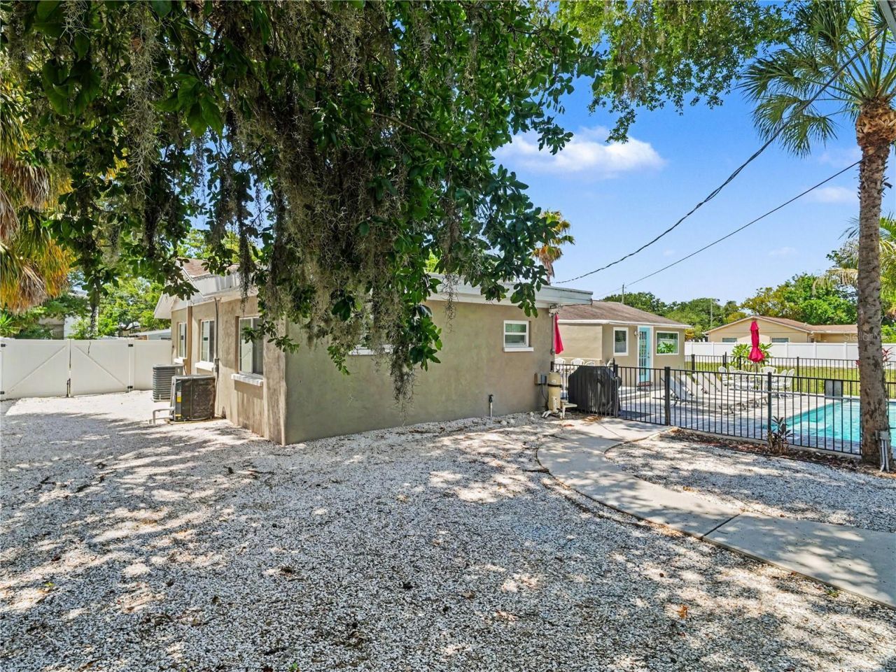 2547 Bahia Vista Street , Sarasota, FL 34239 Photo