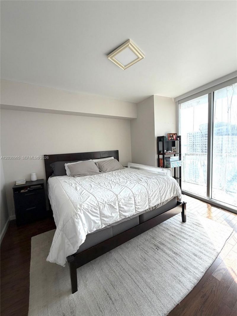 475 Brickell Ave, Unit 2707, Miami, FL 33131 Photo
