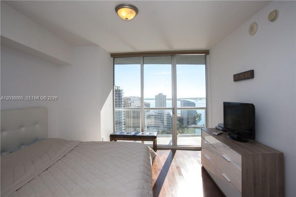 475 Brickell Ave, Unit 2707, Miami, FL 33131 Photo