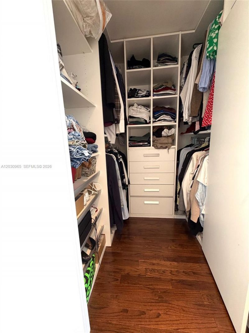 475 Brickell Ave, Unit 2707, Miami, FL 33131 Photo