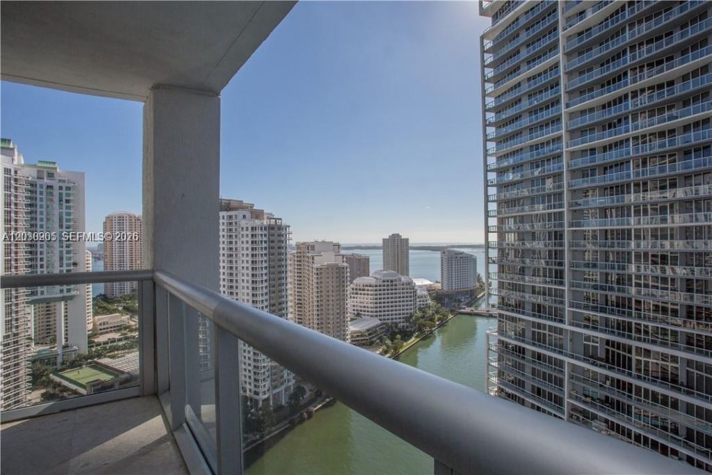 475 Brickell Ave, Unit 2707, Miami, FL 33131 Photo