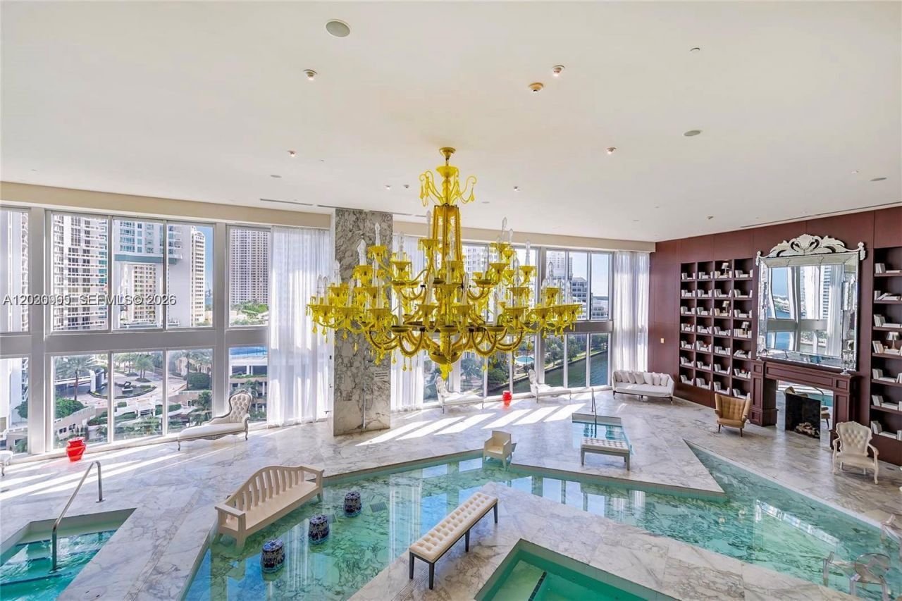 475 Brickell Ave, Unit 2707, Miami, FL 33131 Photo