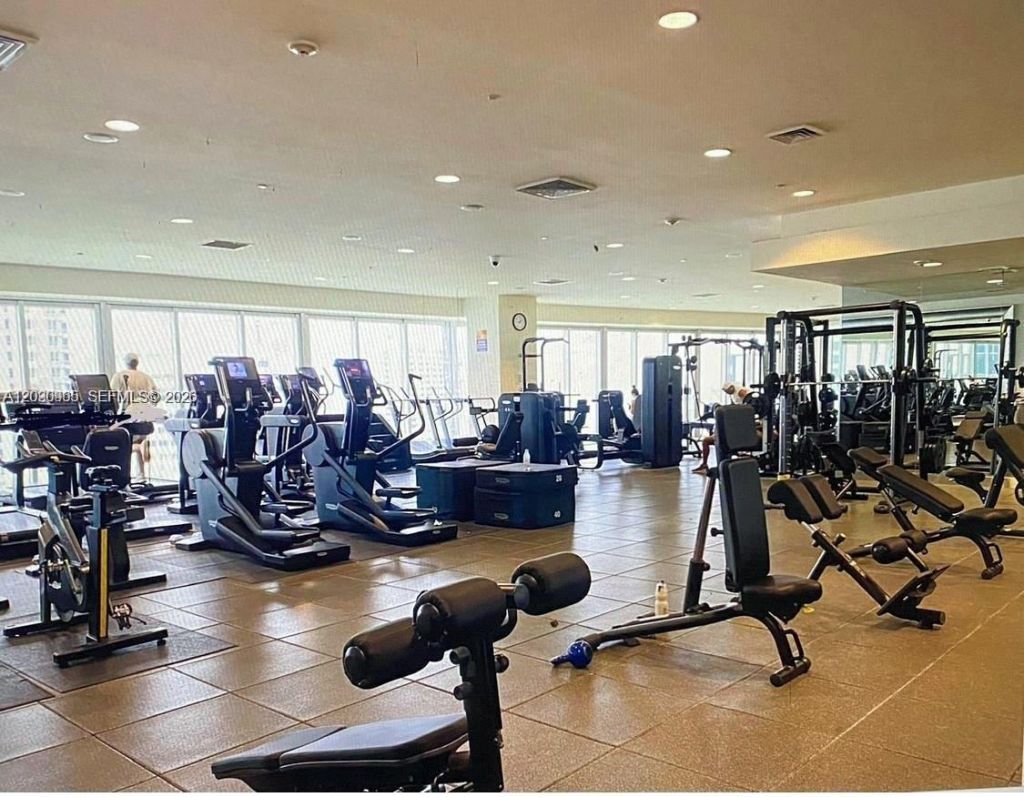 475 Brickell Ave, Unit 2707, Miami, FL 33131 Photo