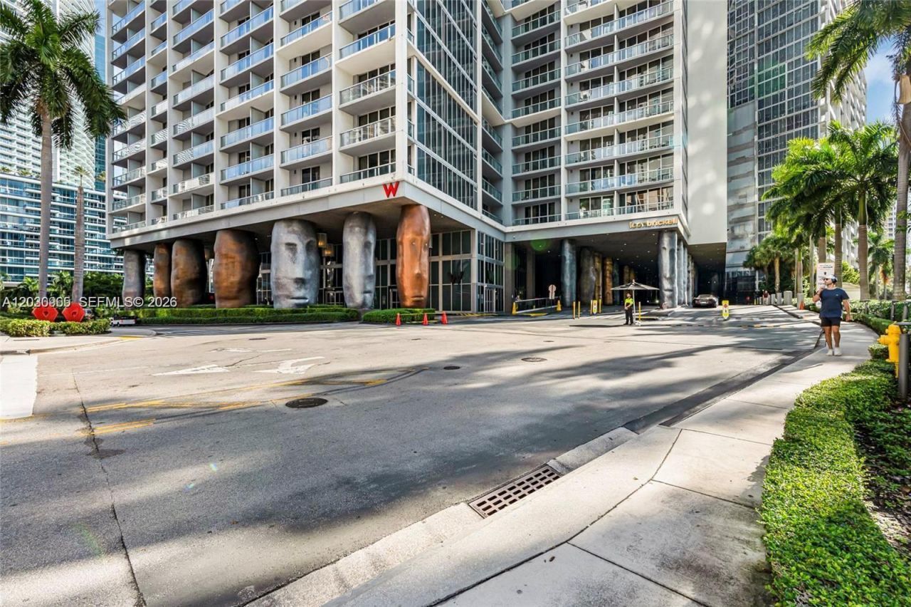 475 Brickell Ave, Unit 2707, Miami, FL 33131 Photo
