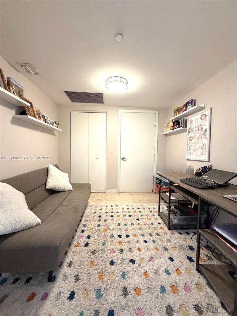 475 Brickell Ave, Unit 2707, Miami, FL 33131 Photo