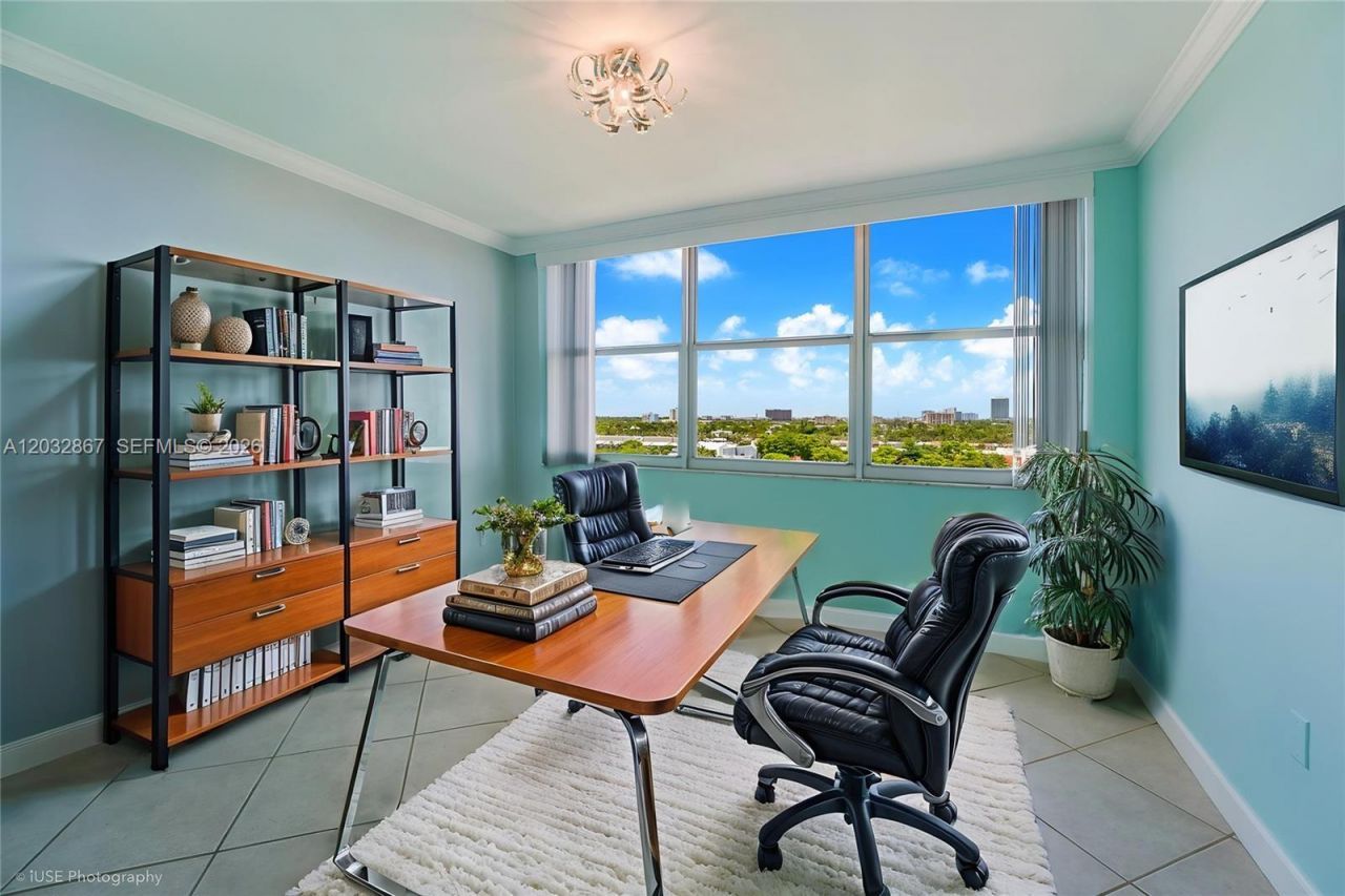 11930 N Bayshore Dr , Unit 909, North Miami, FL 33181 Photo