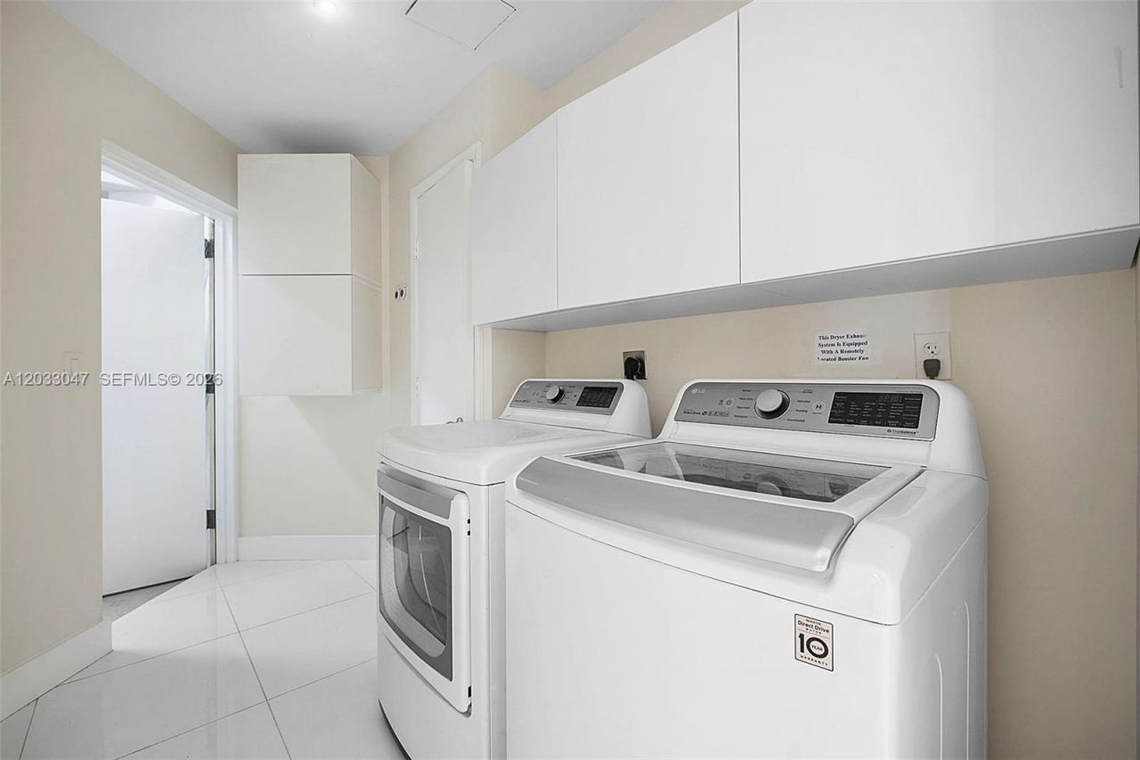 2020 N Bayshore Dr, Unit 1602, Miami, FL 33137 Photo