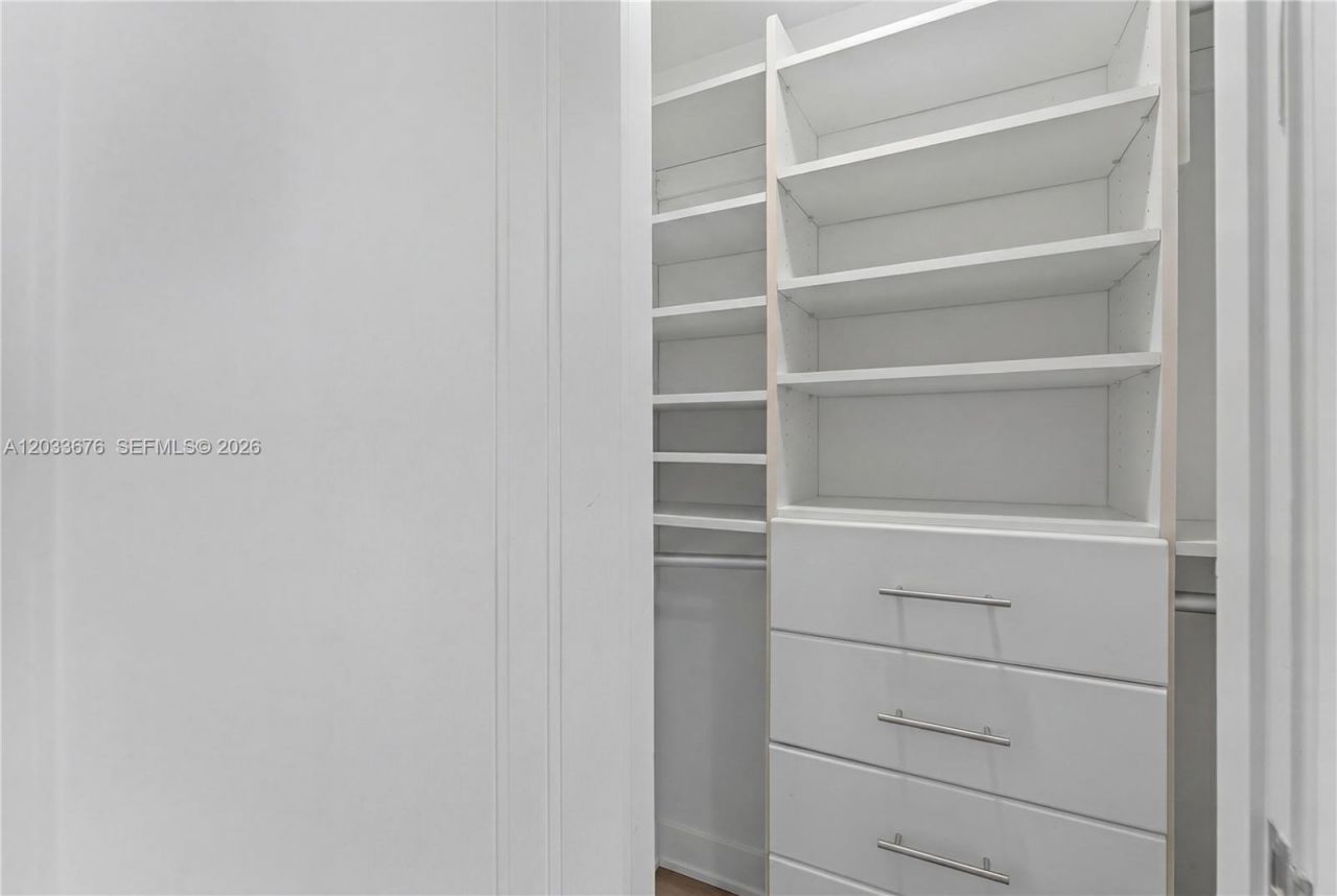 5314 Alton Rd , Miami Beach, FL 33140 Photo