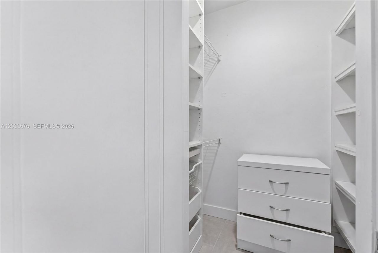 5314 Alton Rd , Miami Beach, FL 33140 Photo