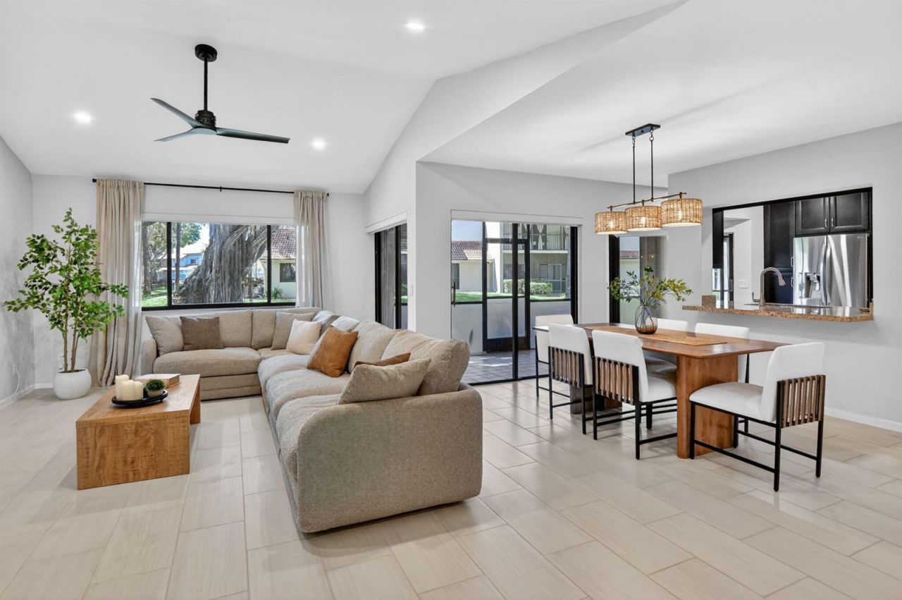 5530 Coach House Circle , Unit A, Boca Raton, FL 33486 Photo