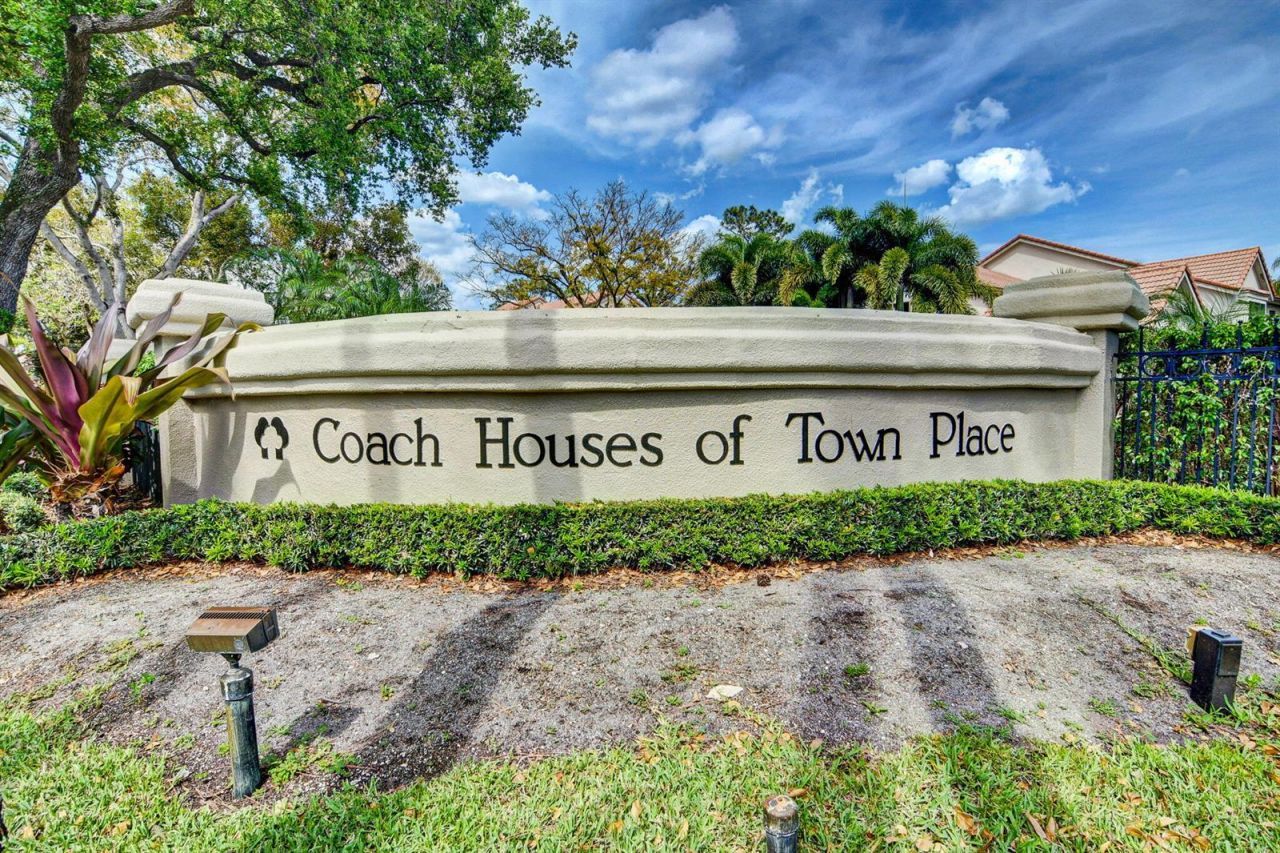 5530 Coach House Circle , Unit A, Boca Raton, FL 33486 Photo