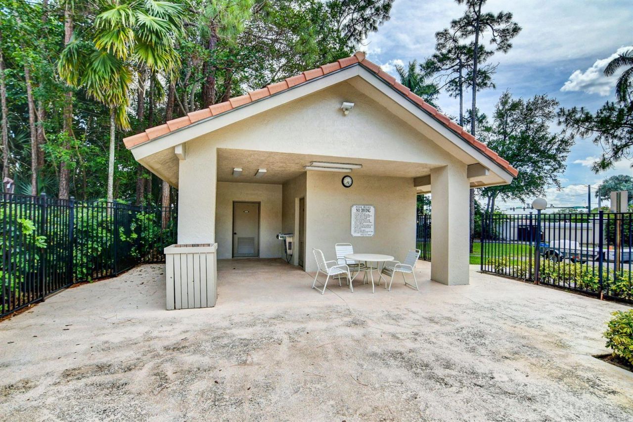 5530 Coach House Circle , Unit A, Boca Raton, FL 33486 Photo