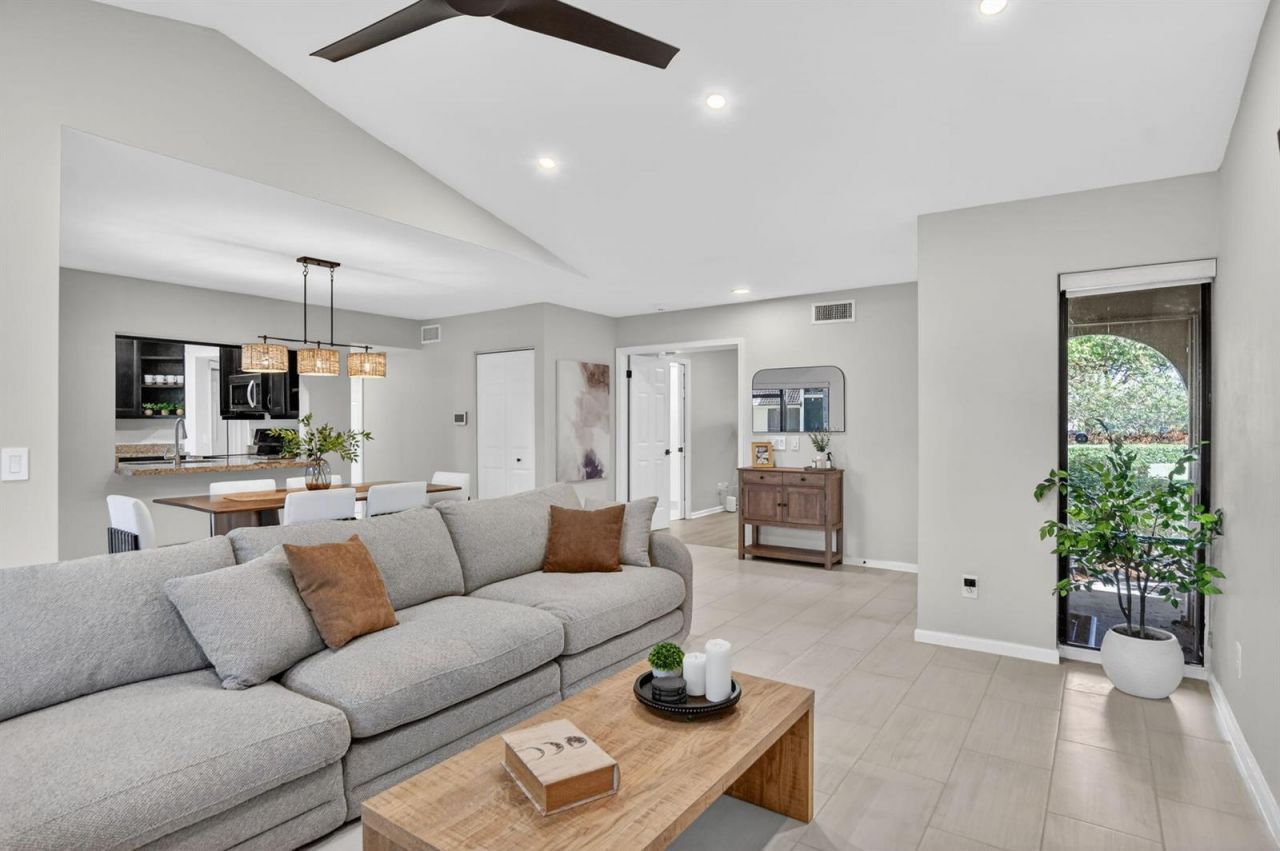 5530 Coach House Circle , Unit A, Boca Raton, FL 33486 Photo