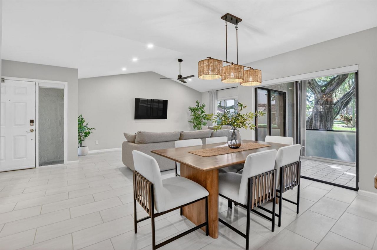 5530 Coach House Circle , Unit A, Boca Raton, FL 33486 Photo