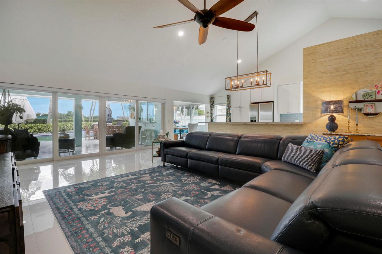 1560 Wilderness Road , West Palm Beach, FL 33409 Photo