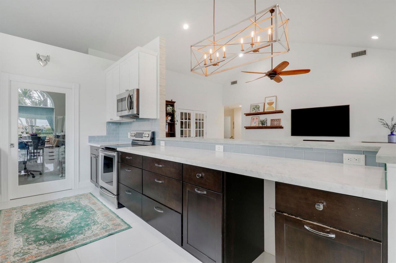 1560 Wilderness Road , West Palm Beach, FL 33409 Photo
